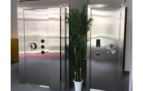 如何從一些參數(shù)判斷不銹鋼金庫(kù)門是否合格?